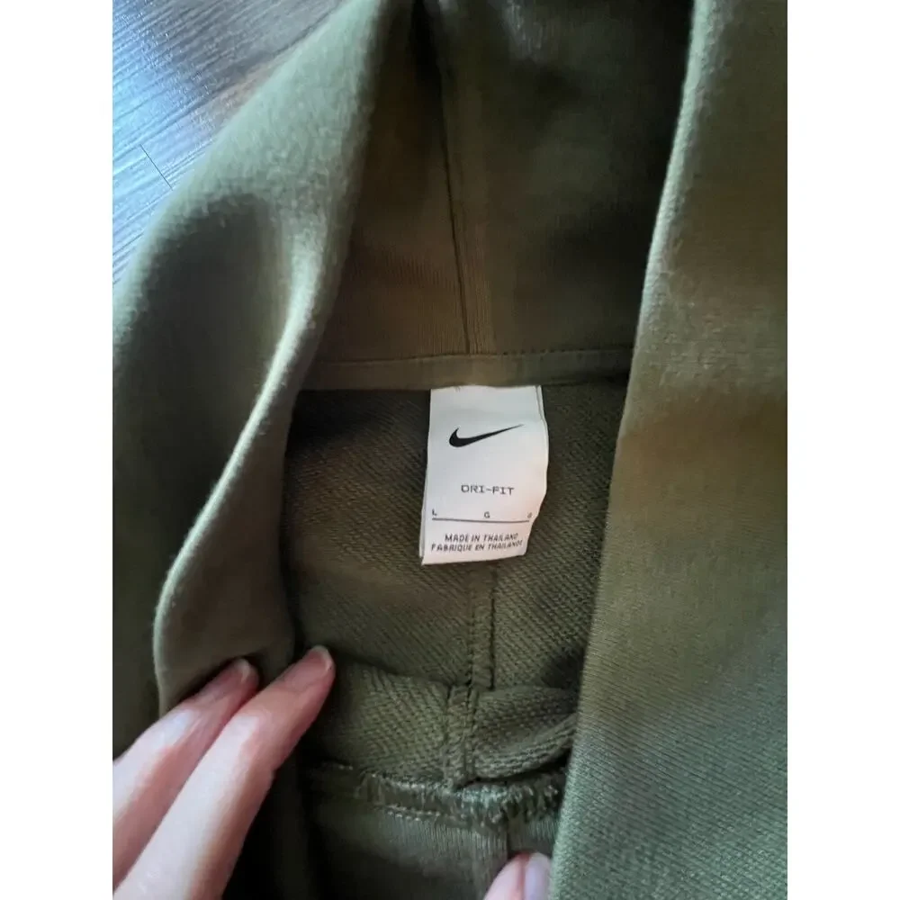 Nike Women Sz Large L Green Dri-FIT Get Fit Pullover Training Top (DD6140-222)